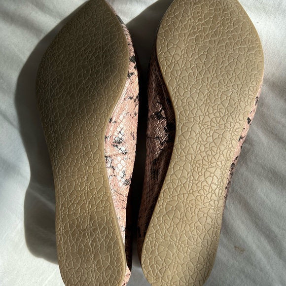 Steve Madden Point Toe Snake Skin Loafers - Size 6.5 - Picture 6 of 8